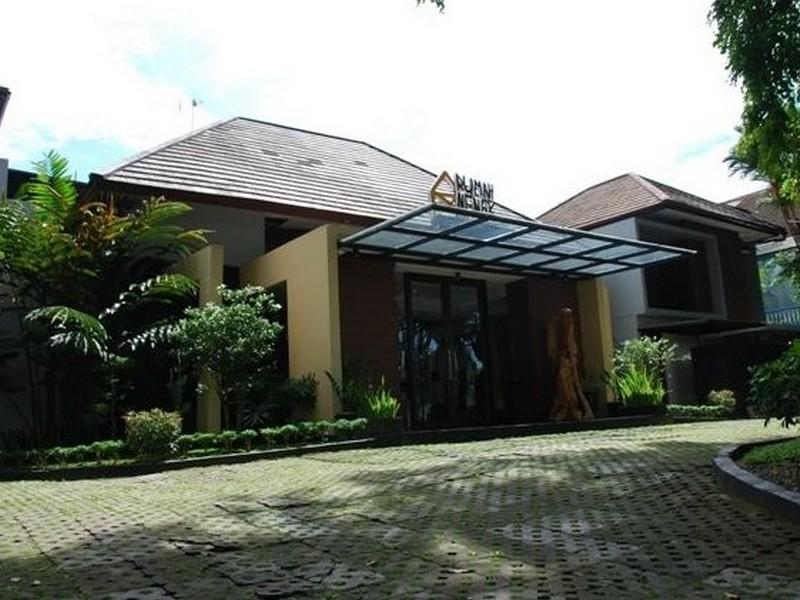 Rumah Nenek Hotel And Restaurant Padang  Exterior foto