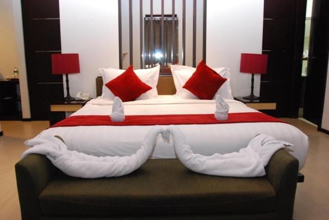 Rumah Nenek Hotel And Restaurant Padang  Zimmer foto